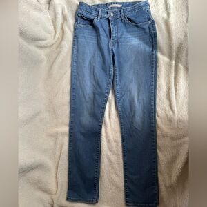 Levi Classic Mid Rise Skinny Jeans